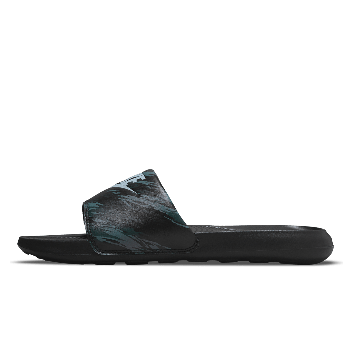 Nike victori one slide print