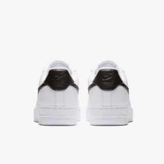 Nike Pantofi Sport WMNS AIR FORCE 1 '07 