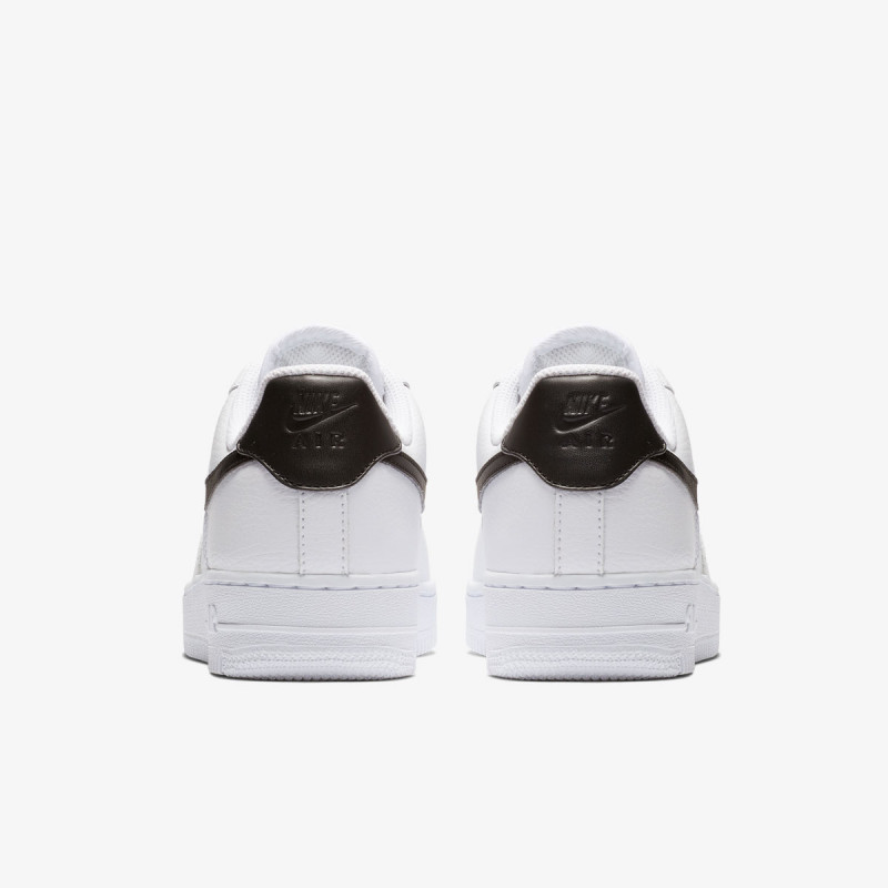 Nike Pantofi Sport WMNS AIR FORCE 1 '07 