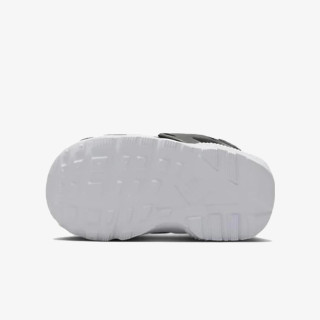Nike Pantofi Sport HUARACHE RUN 
