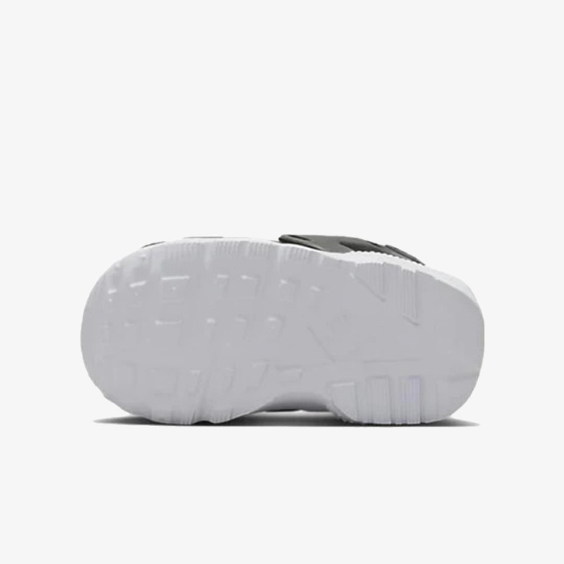 Nike Pantofi Sport HUARACHE RUN 