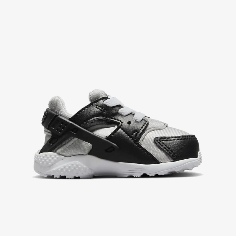 Nike Pantofi Sport HUARACHE RUN 