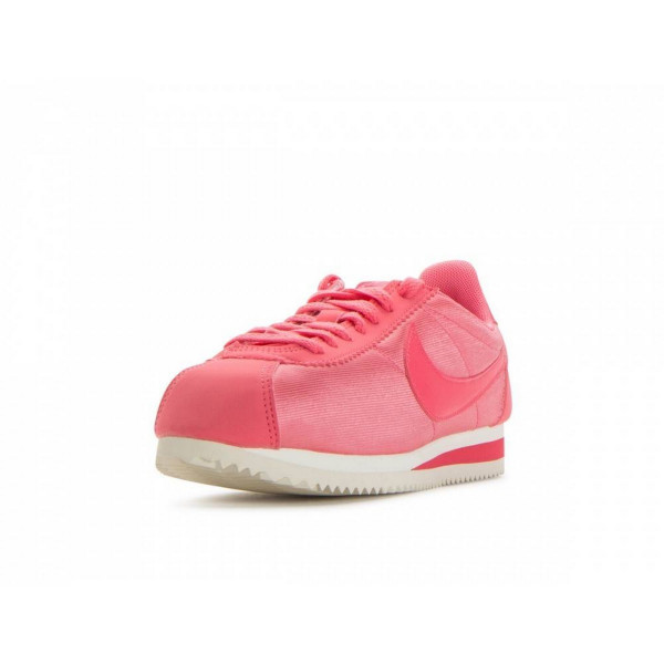 Nike Pantofi Sport WMNS CLASSIC CORTEZ NYLON 