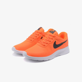 Nike Pantofi Sport WMNS NIKE TANJUN SE 