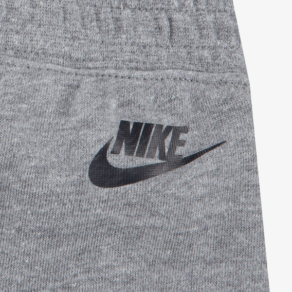 Nike Pantaloni scurti THRILL 