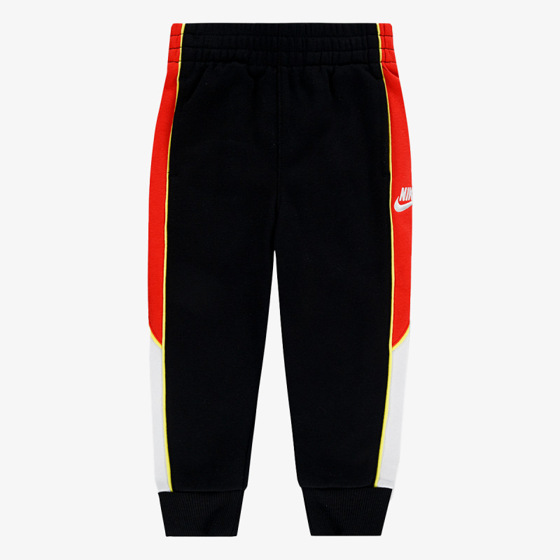 Nike Pantaloni de trening NKB B NSW VICTORY LAP FT PANT 