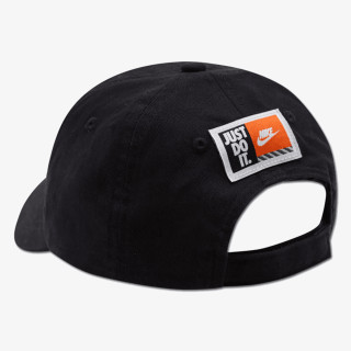Nike Sapca NAN STATEMENT PATCH CLUB CAP 