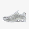 Nike Pantofi Sport NIKE SHOX R4 