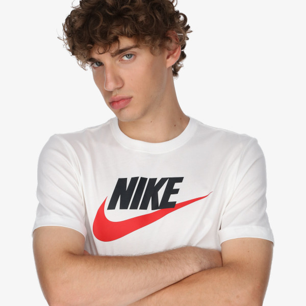 Nike Tricou Sportswear 