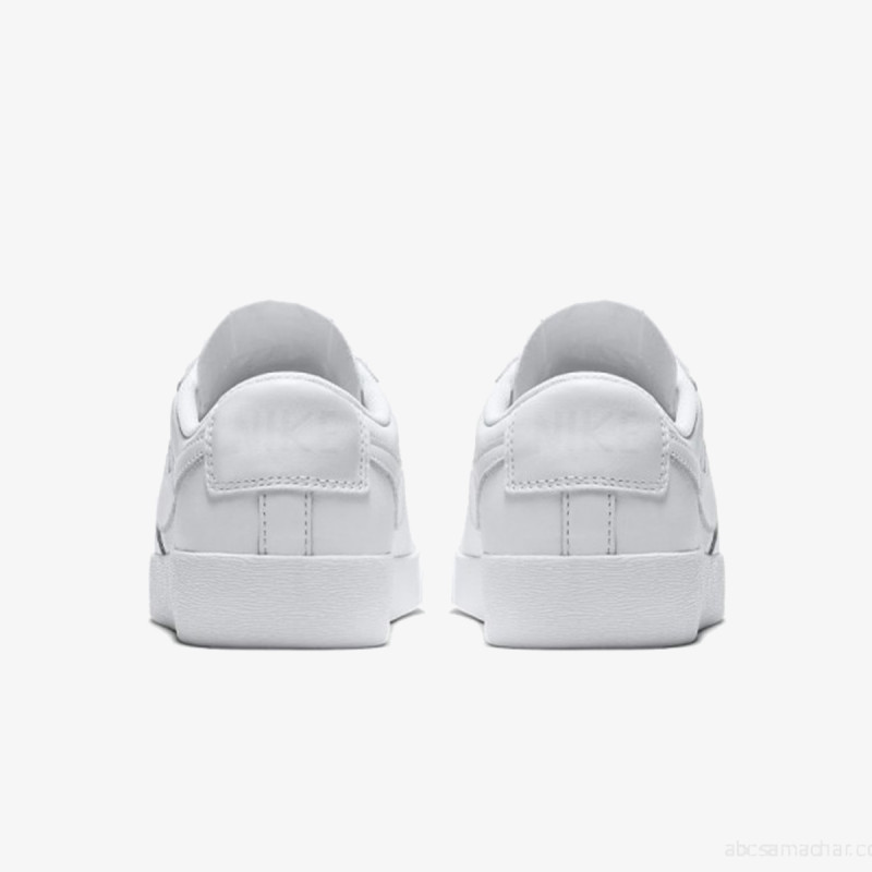 Nike Pantofi Sport W BLAZER LOW LE 