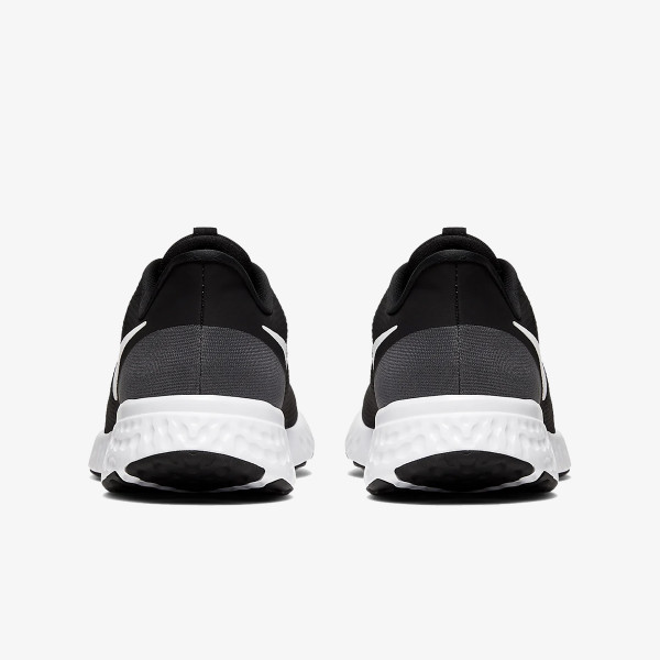 Nike Pantofi Sport NIKE REVOLUTION 5 