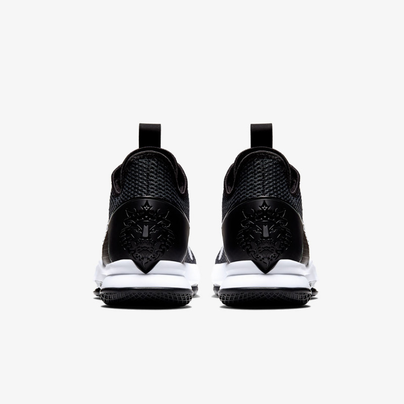 Nike Pantofi Sport LEBRON WITNESS IV 