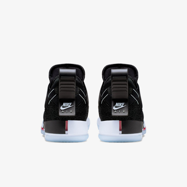 Nike Pantofi Sport AIR JORDAN XXXIII SE 