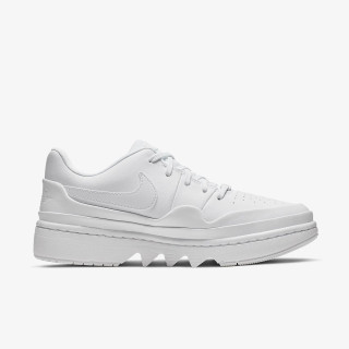 Nike Pantofi Sport WMNS AJ 1 JESTER XX LOW LACED 