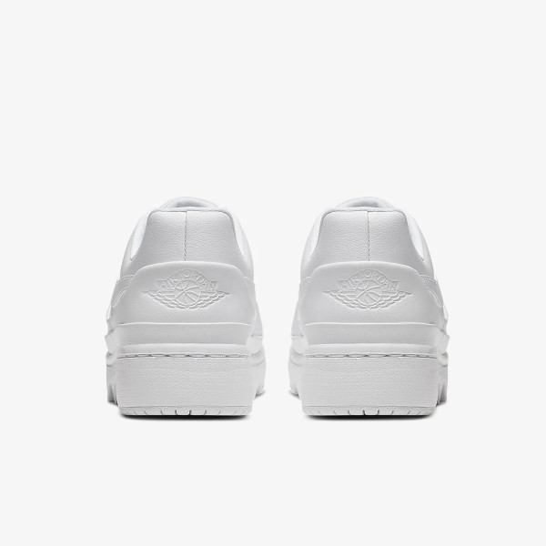 Nike Pantofi Sport WMNS AJ 1 JESTER XX LOW LACED 