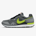 Nike Pantofi Sport VENTURE RUNNER 