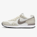 Nike Pantofi Sport Venture Runner 