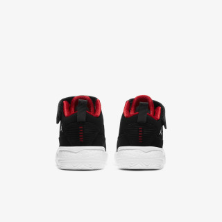 Nike Pantofi Sport JORDAN MAX AURA 2 BT 