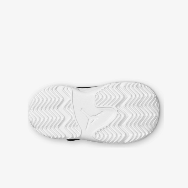 Nike Pantofi Sport JORDAN MAX AURA 2 BT 
