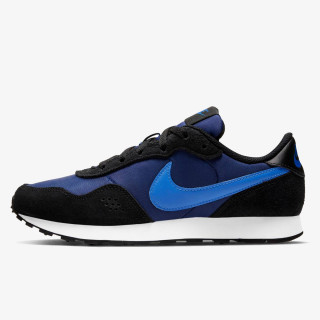 Nike Pantofi Sport NIKE MD VALIANT BG 