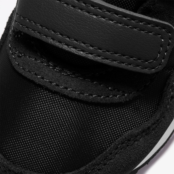 Nike Pantofi Sport NIKE MD VALIANT BTV 