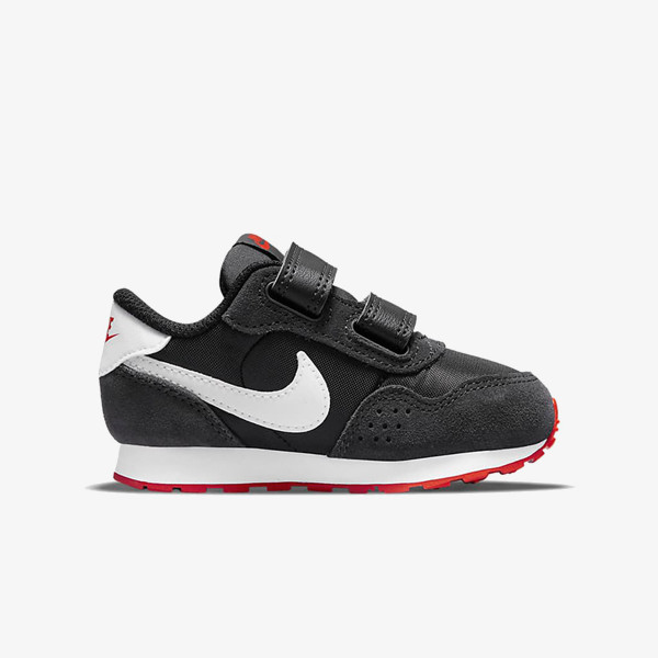 Nike Pantofi Sport MD Valiant 