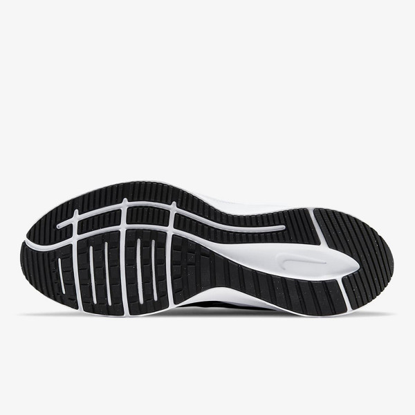 Nike Pantofi Sport NIKE QUEST 3 SHIELD 