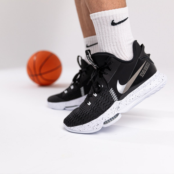 Nike Pantofi Sport LeBron Witness 5 