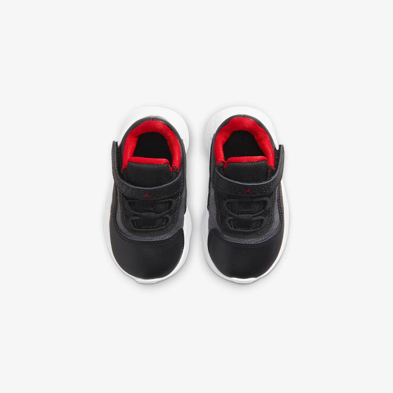 Nike Pantofi Sport JORDAN 11 CMFT LOW 