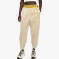 Nike Pantaloni de trening W NSW TCH PCK PANT WVN MESH HR 
