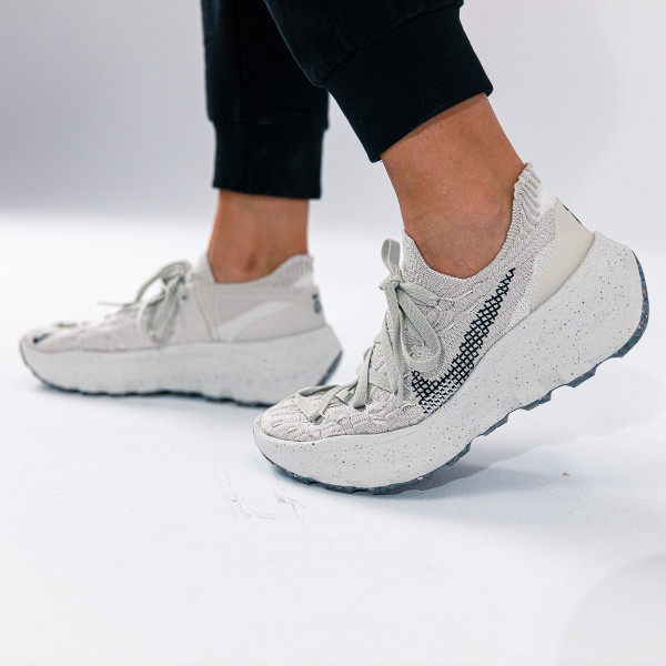 Nike Pantofi Sport Space Hippie 04 