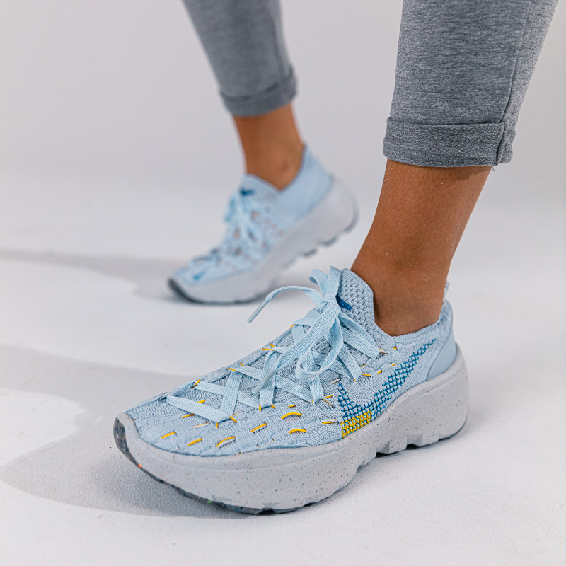 Nike Pantofi Sport Space Hippie 04 