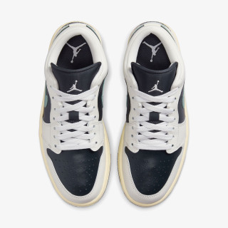 Nike Pantofi Sport WMNS AIR JORDAN 1 LOW 