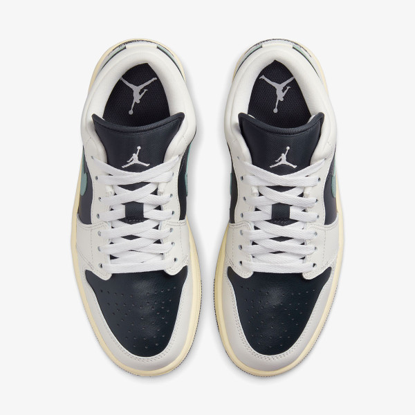 Nike Pantofi Sport WMNS AIR JORDAN 1 LOW 