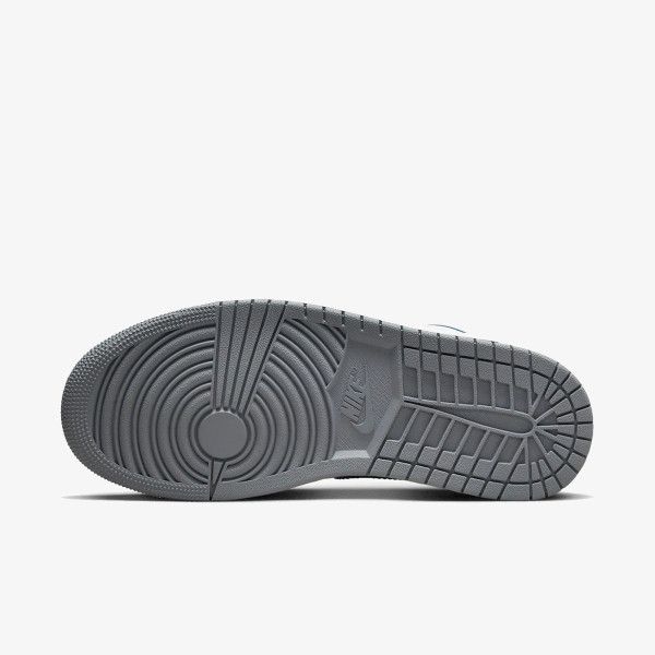 Nike Pantofi Sport WMNS AIR JORDAN 1 LOW 