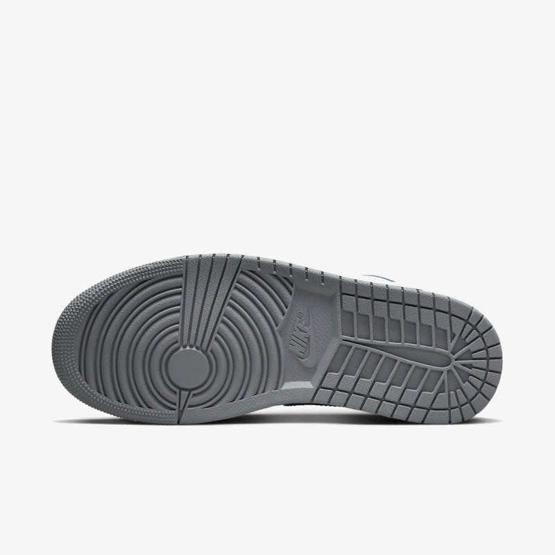 Nike Pantofi Sport WMNS AIR JORDAN 1 LOW 