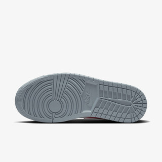 Nike Pantofi Sport WMNS AIR JORDAN 1 LOW 