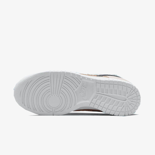 Nike Pantofi Sport W NIKE DUNK LOW SE 
