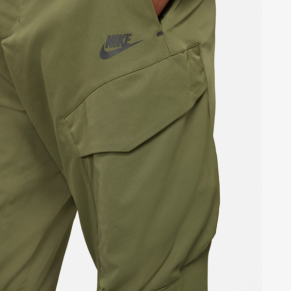 Nike Pantaloni de trening Sportswear Tech Essentials 