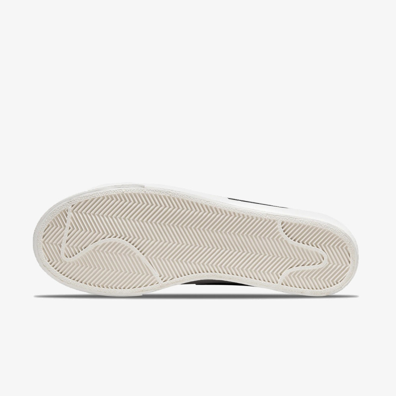 Nike Pantofi Sport Nike Blazer Low Platform 
