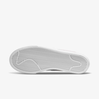 Nike Pantofi Sport Blazer Low Platform 