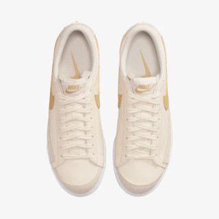 Nike Pantofi Sport W BLAZER LOW PLATFORM 