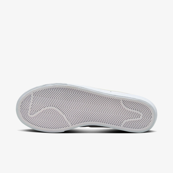 Nike Pantofi Sport Blazer Low Platform 