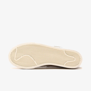 Nike Pantofi Sport Blazer Low Platform 