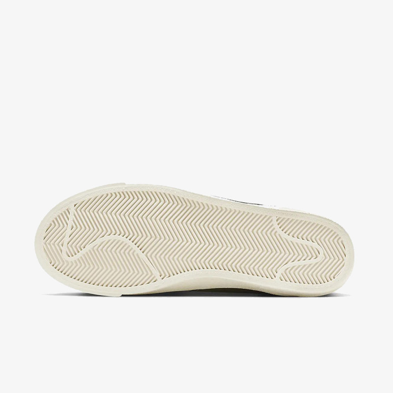 Nike Pantofi Sport W BLAZER LOW '77 JUMBO 