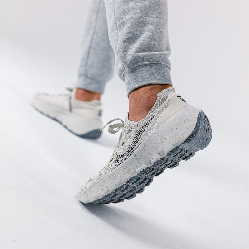 Nike Pantofi Sport Space Hippie 04 