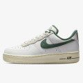 Nike Pantofi Sport Air Force 1 07 LX 