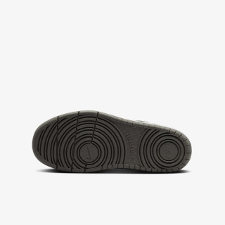 Nike Pantofi Sport Court Borough Low Recraft 