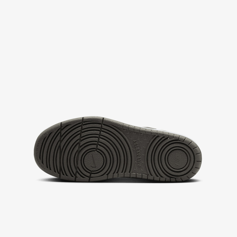 Nike Pantofi Sport Court Borough Low Recraft 