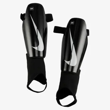 NIKE Aparatori Charge 